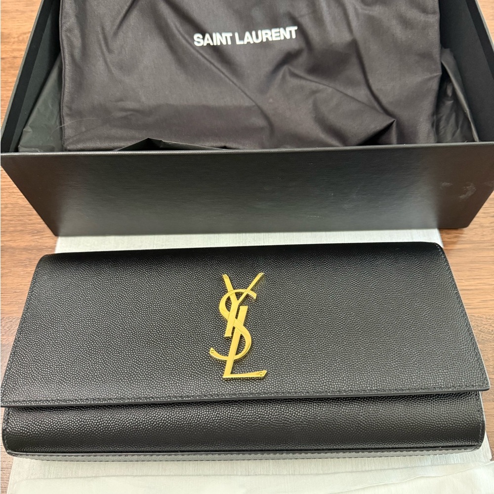 YSL KATE CLUTCH IN GRAIN DE POUDRE LEATHER